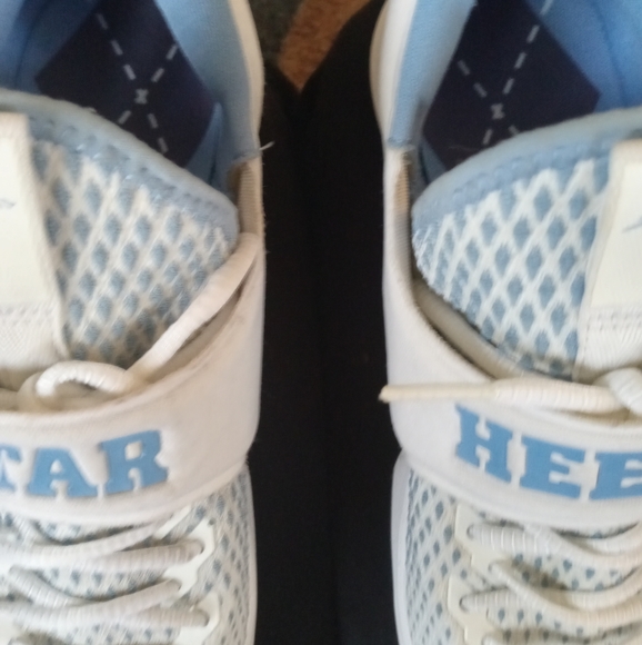UNC North Carolina Tar Heels Air Jordan Team Players Issue Edition Shoes 9.5 - Picture 4 of 6